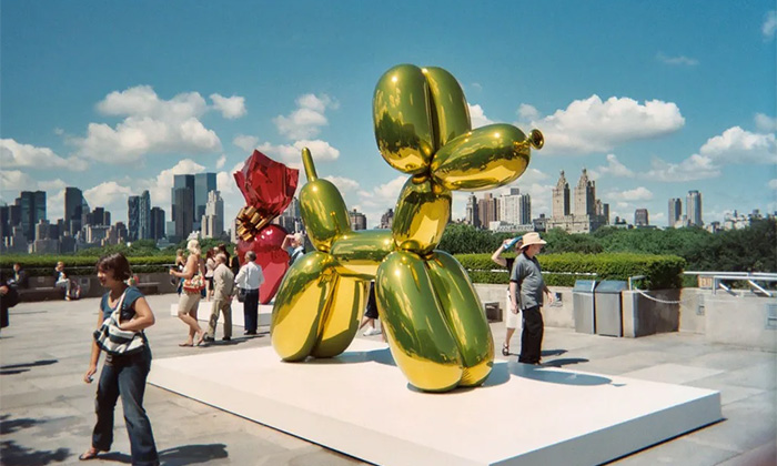 Jeff Koons And His Balloon Dog